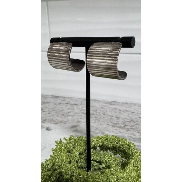 Vintage Taxco Mexico Sterling Silver Ribbed Wide Chunky Half Hoop Earrings - Picture 2 of 7